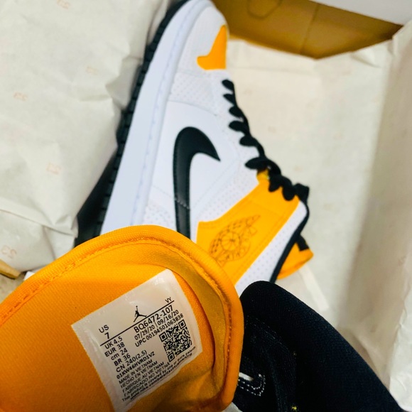 Air Jordan 1 Mid - Picture 8 of 9